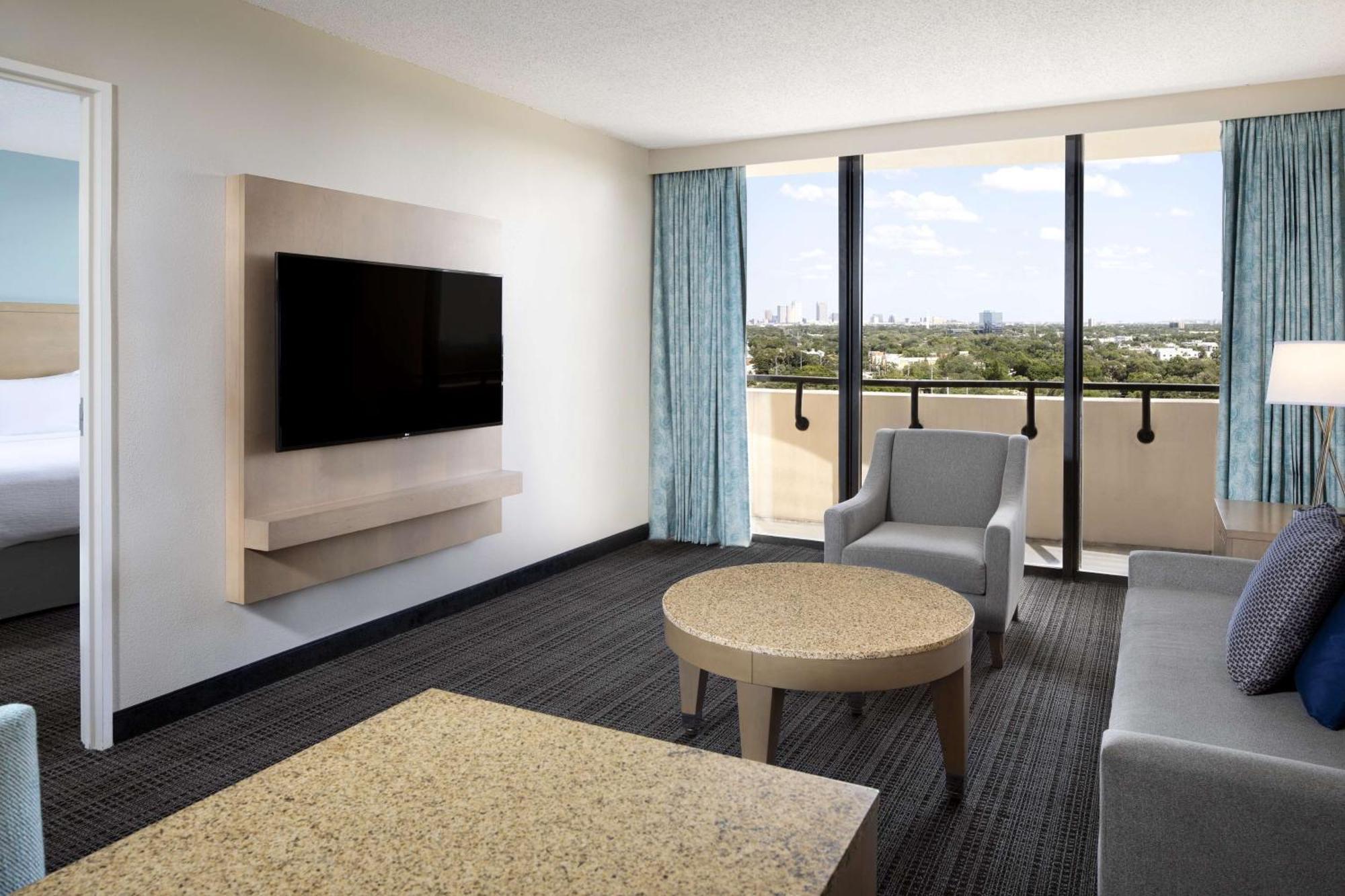 Embassy Suites By Hilton Tampa Airport Westshore Экстерьер фото